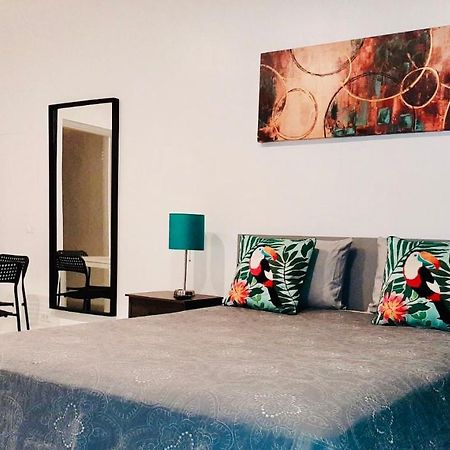 Hallandale Studio With Pool Appartement Hallandale Beach Buitenkant foto
