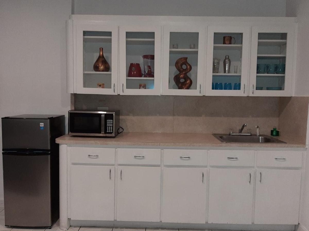 Hallandale Studio With Pool Appartement Hallandale Beach Buitenkant foto