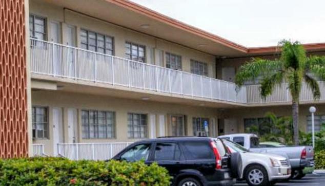 Hallandale Studio With Pool Appartement Hallandale Beach Buitenkant foto